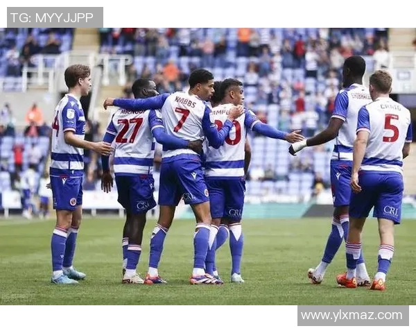 布莱克普与雷丁的激烈对决揭示英冠争夺战的最新动态与战术分析