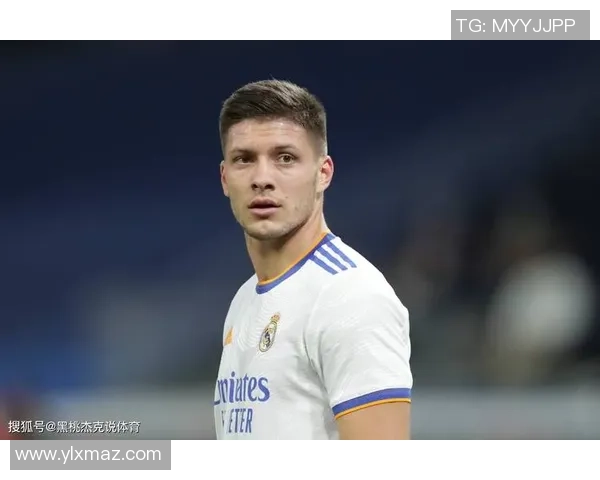 弗拉霍维奇引领新一代前锋潮流，未来足球的希望与挑战并存